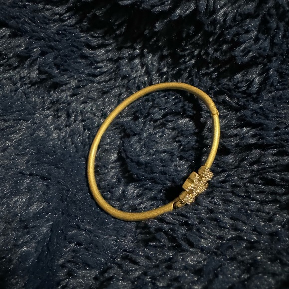 Tory Burch bracelet gold Tory Burch logo with diamond matte finish - Picture 6 of 10